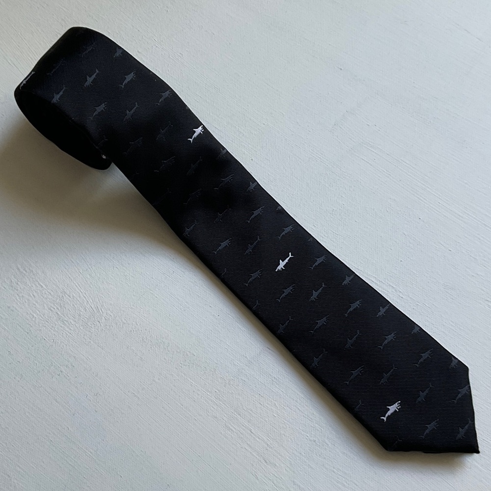 🦉Elegant Black Shark Pattern Tie